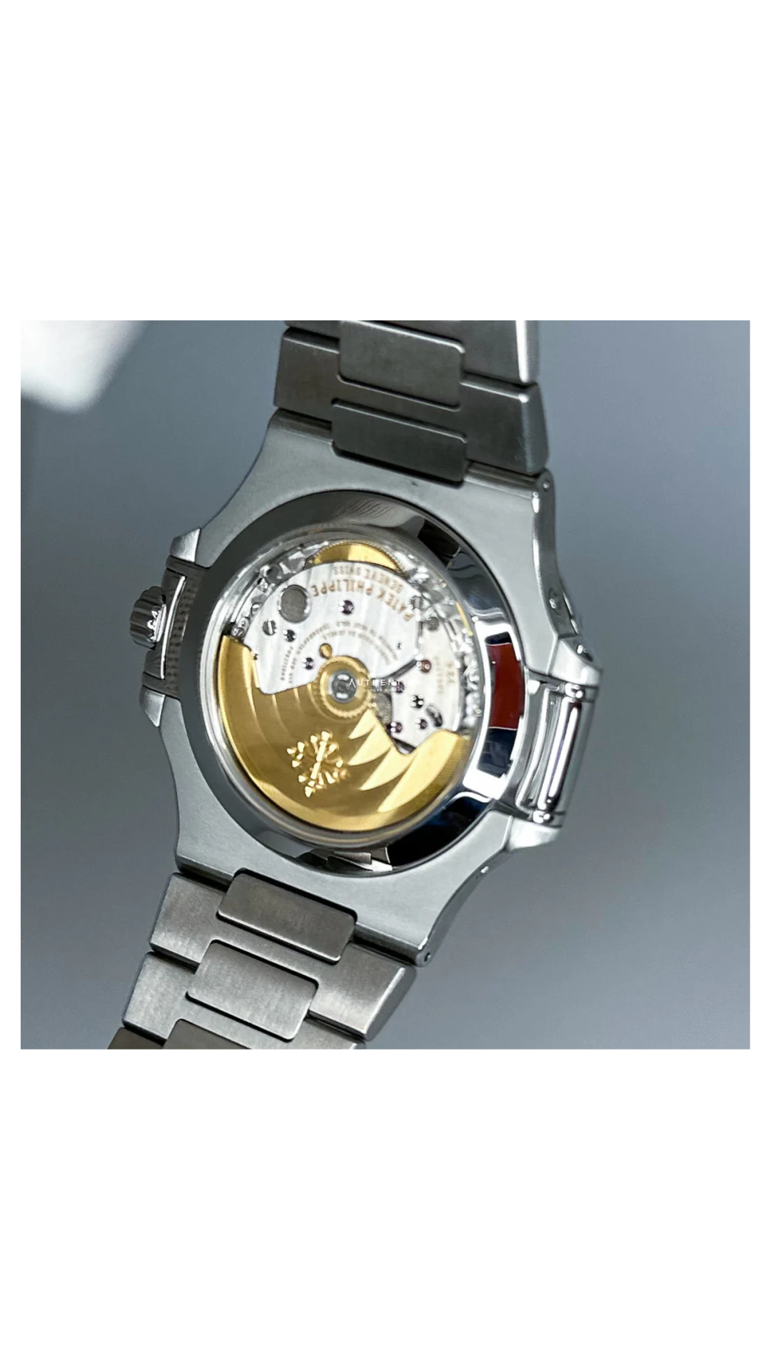 Patek Philippe Nautilus Annual Calendar Stainless Steel White Dial 5726/1A-010 - Imagen 5