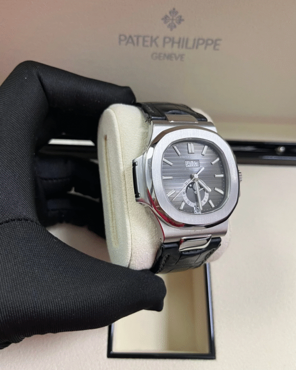 Patek Philippe Nautilus Annual Calendar Moon Phase -  Ref 5726A-001 - Imagen 2
