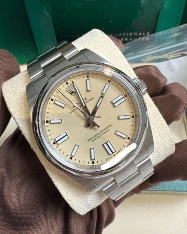 Rolex Oyster Perpetual 41 Beige (New Model) - Imagen 2